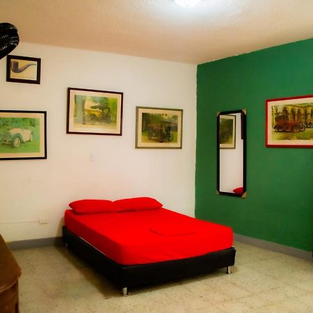 Casa Almarita - Hostal, Bar Y Restaurante Medellín Exteriér fotografie