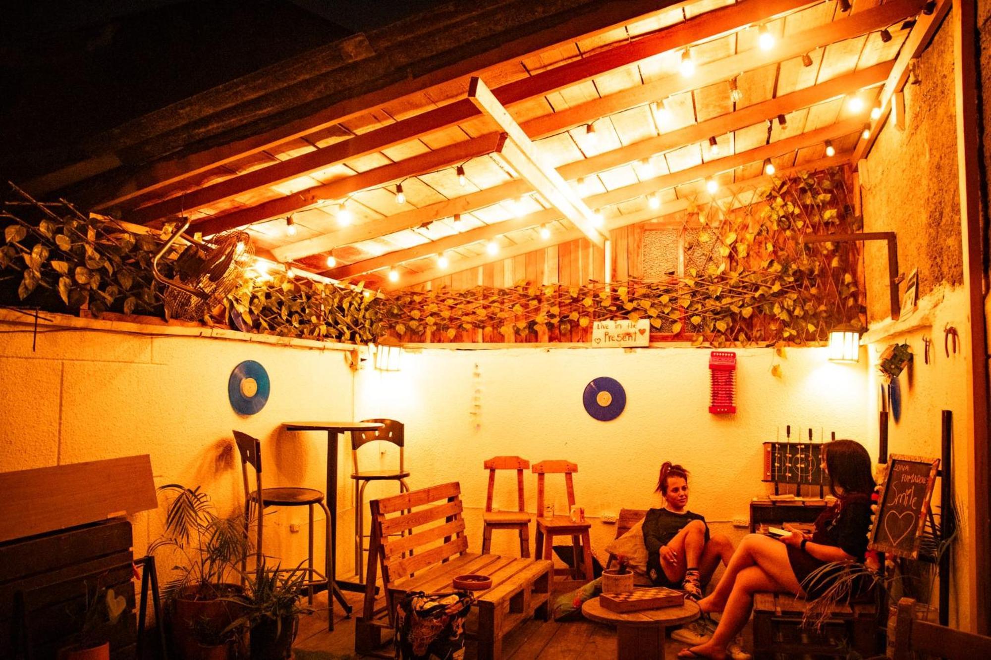 Casa Almarita - Hostal, Bar Y Restaurante Medellín Exteriér fotografie